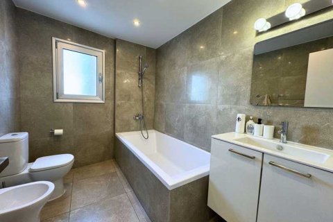 4 bedrooms Apartment in Germasogeia, Cyprus No. 79719 7