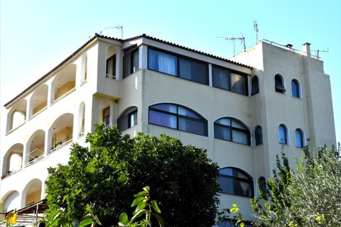 530m² Edificio en Marathon, Greece No. 58984 1
