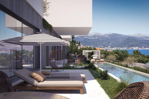 2 bedrooms Apartment in Krashichi, Montenegro No. 104683 5