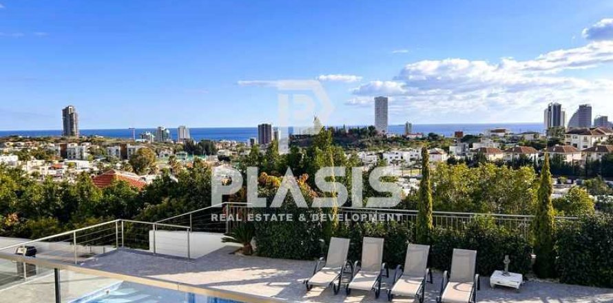 Вилла с 7 спальнями в Мутайяка, Кипр №101713