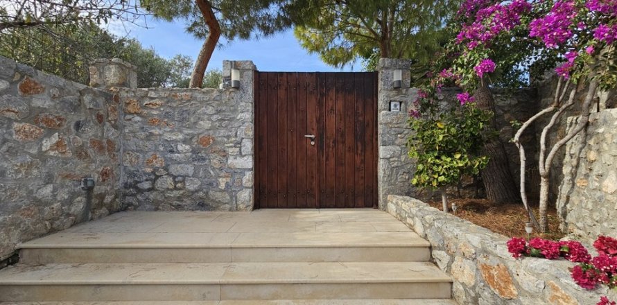 3 bedrooms House in Hersonissos, Greece No. 121136