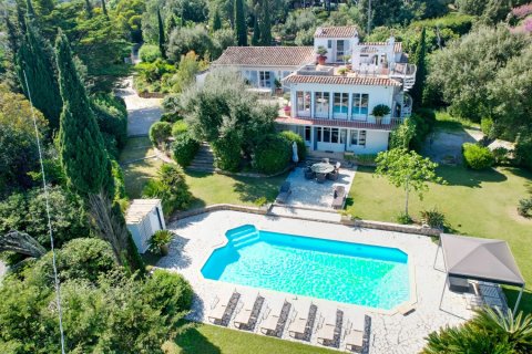 5 bedrooms Villa in Grimaud, France No. 99817 2