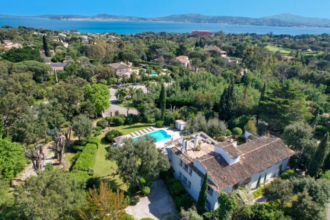 5 bedrooms Villa in Grimaud, France No. 99817 1