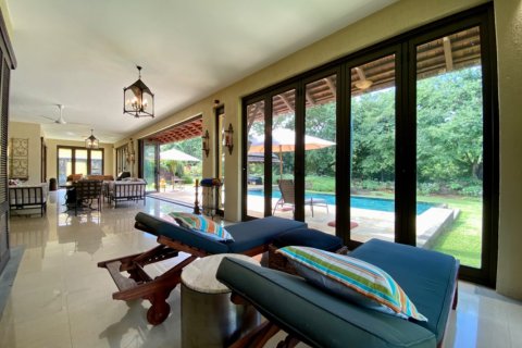 4 bedrooms Villa in Tamarin, Mauritius No. 60914 5