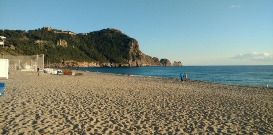 2 rooms Apartment in Alanya, Turkey No. 79329