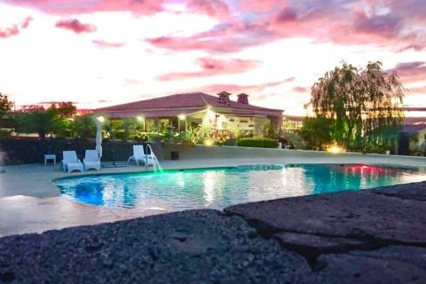 5 dormitorios Villa en El Roque, Spain No. 128285