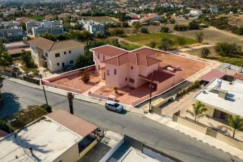 4 bedrooms House in Pyrgos, Cyprus No. 66540 12
