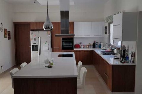 4 bedrooms House in Pyrgos, Cyprus No. 66540 7