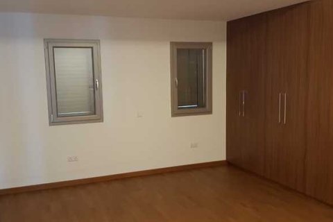 4 bedrooms House in Pyrgos, Cyprus No. 66540 4