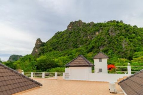 5 bedrooms Villa in Hua Hin, Thailand No. 95863 27
