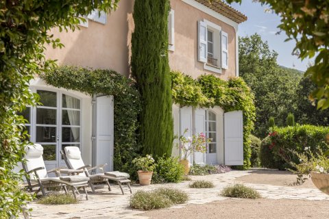 6 dormitorios Villa en Saint-Vallier-de-Thiey, France No. 100244 10