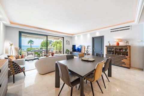 3 dormitorios Apartment en Cannes, France No. 67276 3