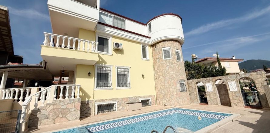 8 rooms Villa in Oba, Turkey No. 123870