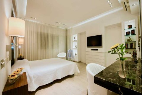 Вилла с 7 спальнями в Лимассол, Кипр №52607 4