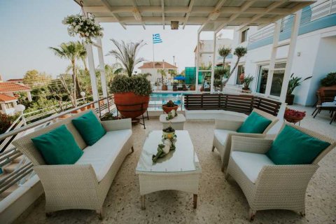 Вилла с 7 спальнями в Лимассол, Кипр №52607 14