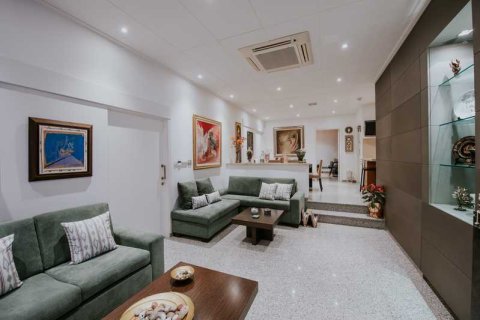 Вилла с 7 спальнями в Лимассол, Кипр №52607 10