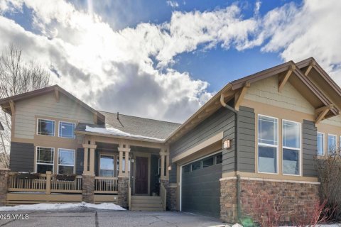 4 bedrooms House in Eagle, USA No. 81931 1