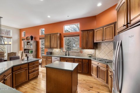 4 bedrooms House in Eagle, USA No. 81931 6