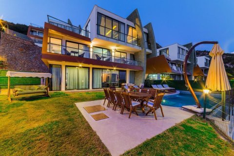 Квартира с 6 комнатами в Chau Lang, Вьетнам №21658