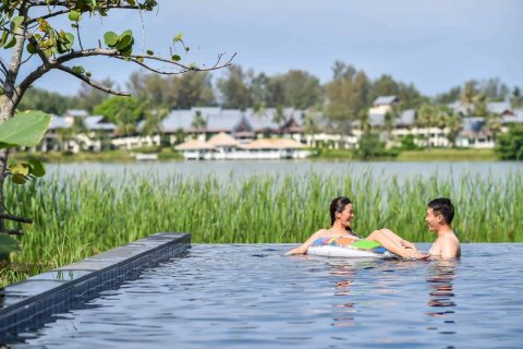 1 bedroom Condo  in Bang Tao, Thailand No. 1235 9