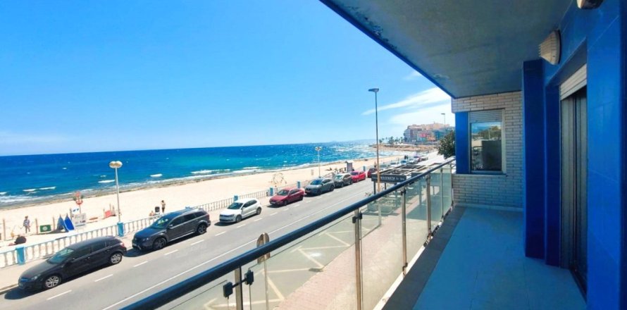 4 bedrooms Apartment in Torrevieja, Spain No. 124579