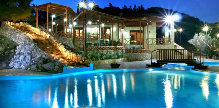 Вилла с 1 спальней в Лутракион, Греция №60175