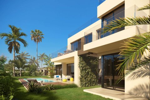 4 bedrooms Villa in Estepona, Spain No. 85140
