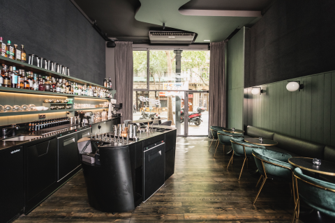 136m² Commercial property in Madrid, Spain No. 99171