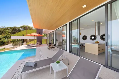 3 bedrooms Villa on the Chaweng Beach, Thailand No. 2747 10