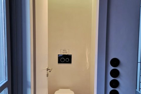 3 bedrooms House in Athens, Greece No. 109322 8