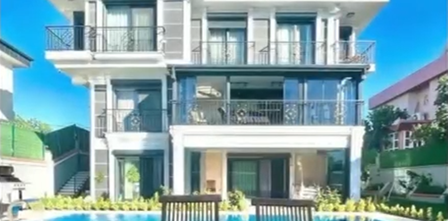 Вилла с 10 спальнями в Khanh Hoa, Вьетнам №114710