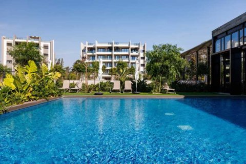 3 bedrooms Apartment in Limassol, Cyprus No. 102809 1