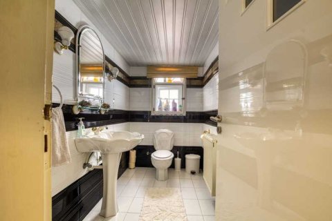 4 bedrooms House in Paralimni, Cyprus No. 101378 10