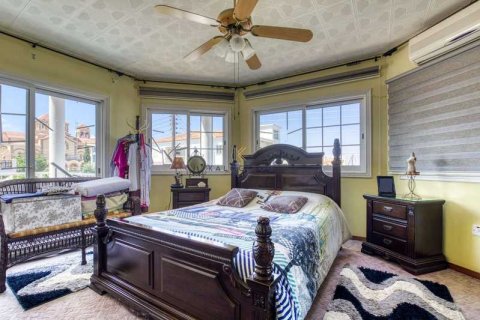 4 bedrooms House in Paralimni, Cyprus No. 101378 11