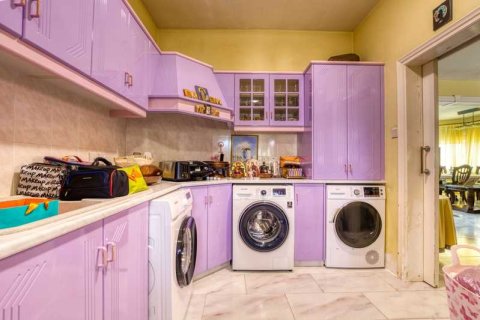 4 bedrooms House in Paralimni, Cyprus No. 101378 7