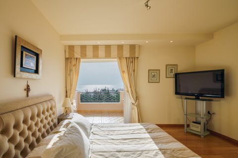 6 bedrooms Villa in Palaia Fokaia, Greece No. 108382 4