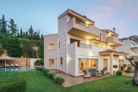 6 chambres Villa à Palaia Fokaia, Greece No. 108382