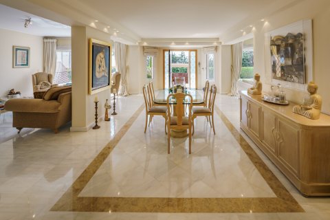 6 bedrooms Villa in Palaia Fokaia, Greece No. 108382 11