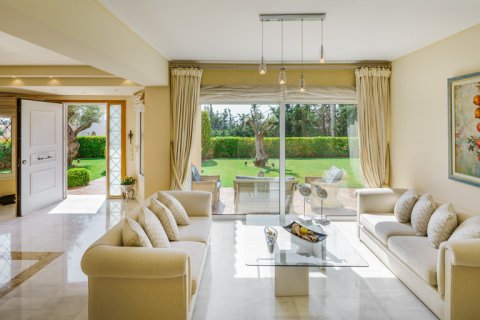 6 bedrooms Villa in Palaia Fokaia, Greece No. 108382 9