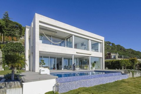 4 dormitorios House en Cabrils, Spain No. 25617