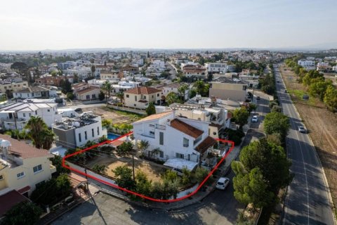 238m² Villa in Nicosia, Cyprus No. 104969 1