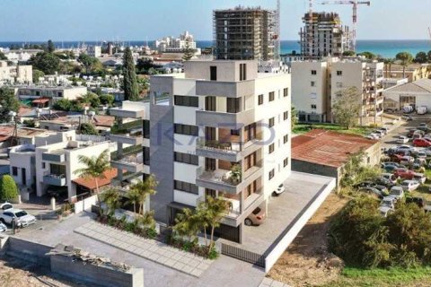 3 bedrooms Apartment in Limassol, Cyprus No. 65981 6