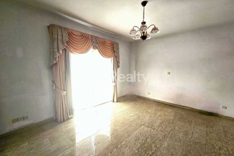 5 chambres House à Agios Athanasios, Cyprus No. 31486 9