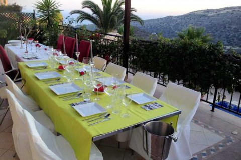 Дом с 4 спальнями в Агиос Тихонас, Кипр №29709 6