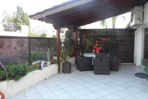 Дом с 4 спальнями в Ларнака, Кипр №80735 7