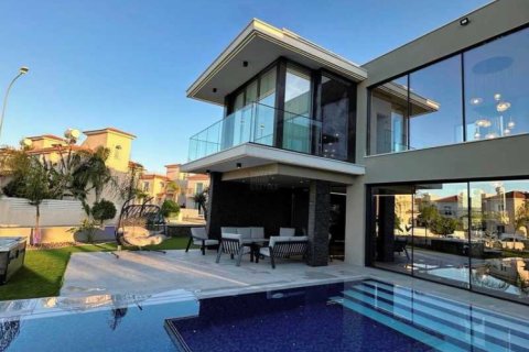 5 bedrooms House in Pernera, Cyprus No. 31484 9