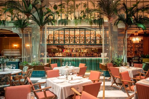 145m² Commercial property en Madrid, Spain No. 99149