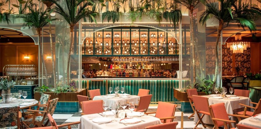 145m² Commercial property en Madrid, Spain No. 99149