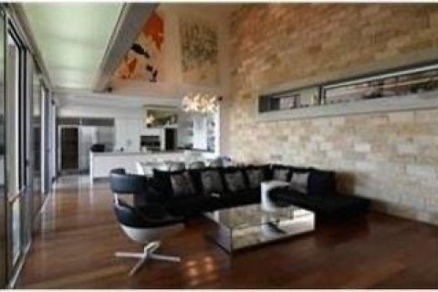 Вилла с 5 спальнями в Лимассол, Кипр №37905 3