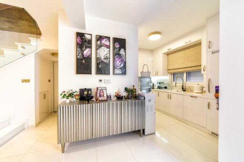 4 bedrooms House in Parekklisia, Cyprus No. 31223 2